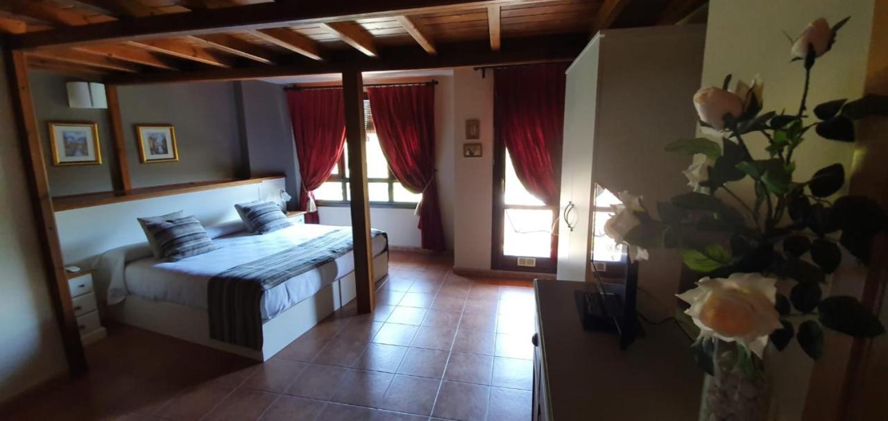 Hotel Casa Tejedor Las Almunias Bagian luar foto